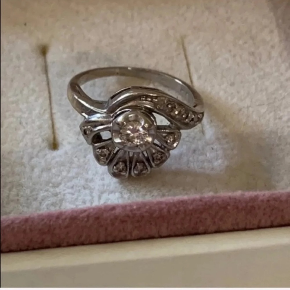 DIAMOND RING 4 1/2 Vintage